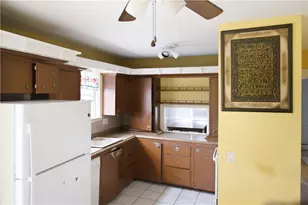 445 Smithfield Rd, North Providence, RI 02904 - Photo 8