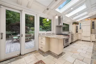 10 Nayatt Rd, Barrington, RI 02806 - Photo 10