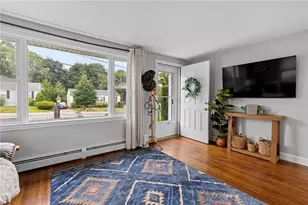 198 Holland St, Cranston, RI 02920 - Photo 6