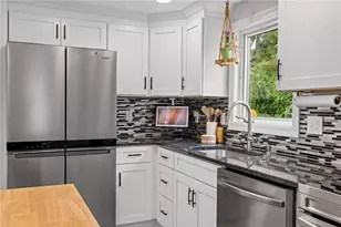 198 Holland St, Cranston, RI 02920 - Photo 14