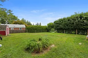 198 Holland St, Cranston, RI 02920 - Photo 36
