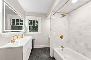 84 Waterman Ave, Cranston, RI 02910 - Photo 18
