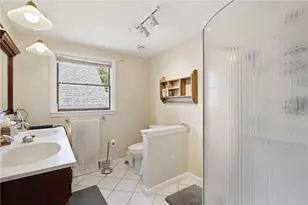201 Randolph Ave, Tiverton, RI 02878 - Photo 10
