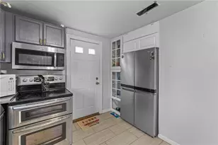329 Plainfield St, Providence, RI 02909 - Photo 24