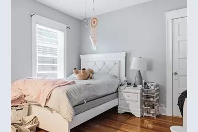 221 Warren Avenue, East Providence, RI 02914 - Photo 18