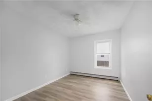 117 Englewood Ave, Pawtucket, RI 02860 - Photo 12