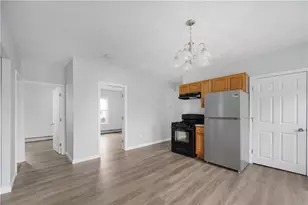 117 Englewood Ave, Pawtucket, RI 02860 - Photo 6