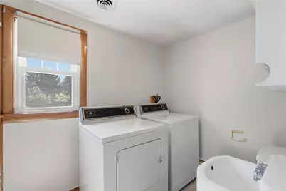 165 Shawmut Avenue, Central Falls, RI 02863 - Photo 22