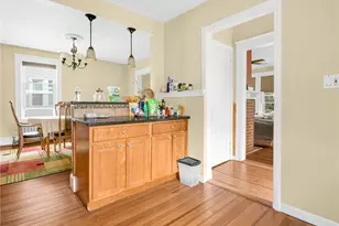 26 Gentian Ave, Providence, RI 02908 - Photo 8