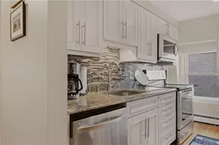 109 Church St, Newport, RI 02840 - Photo 12