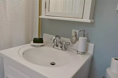 109 Church Street #5, Newport, RI 02840 - Photo 34