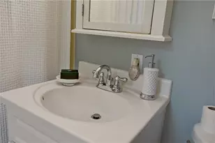 109 Church St, Newport, RI 02840 - Photo 34