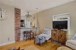 109 Church St, Newport, RI 02840 - Photo 10