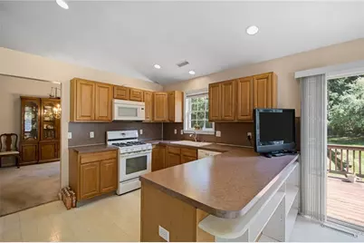 22 Apple Ridge Road, Cumberland, RI 02864 - Photo 8