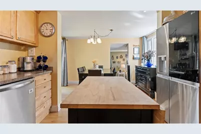 5 Hodsell Street, Cranston, RI 02910 - Photo 8
