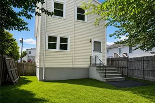 89 Manomet St, Providence, RI 02908 - Photo 16