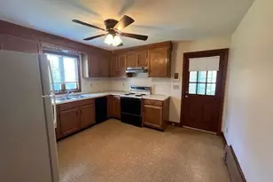 24 Garfield Ave, Bristol, RI 02809 - Photo 2