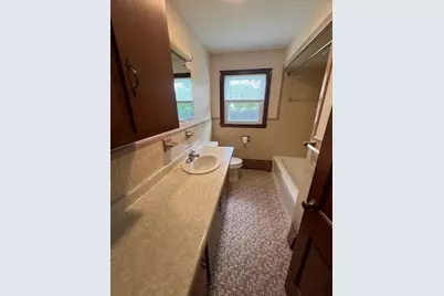 24 Garfield Avenue #West, Bristol, RI 02809 - Photo 8