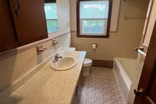 24 Garfield Ave, Bristol, RI 02809 - Photo 8