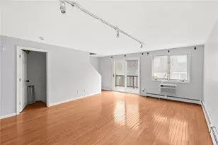 479 Providence St, Warwick, RI 02886 - Photo 8