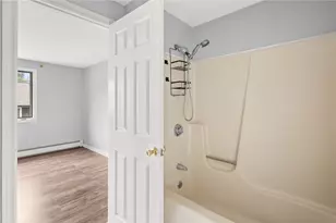 479 Providence St, Warwick, RI 02886 - Photo 18
