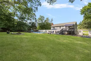 36 Georgia Ave, North Kingstown, RI 02852 - Photo 2