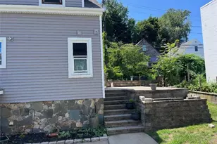 16 Hedley St, Johnston, RI 02919 - Photo 2