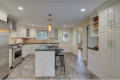 8 Lee Road, Barrington, RI 02806 - Photo 4