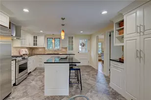 8 Lee Rd, Barrington, RI 02806 - Photo 4