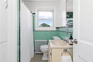 331 3rd Beach Rd, Middletown, RI 02842 - Photo 36