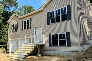 197 Maxson Hill Rd, Hopkinton, RI 02833 - Photo 2