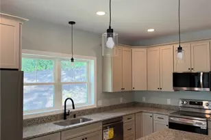 197 Maxson Hill Rd, Hopkinton, RI 02833 - Photo 4