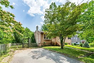 41 Mt View Ave, North Kingstown, RI 02852 - Photo 6