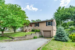 41 Mt View Ave, North Kingstown, RI 02852 - Photo 2