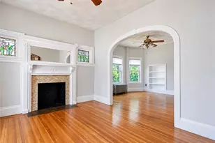 225 Hunts Ave, Pawtucket, RI 02861 - Photo 8