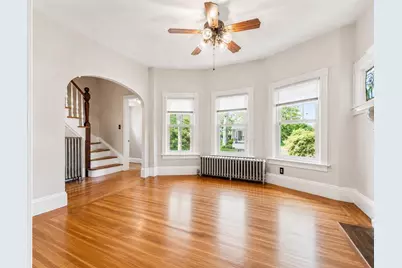 225 Hunts Avenue, Pawtucket, RI 02861 - Photo 6