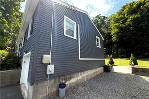 20 New York Ave, Cumberland, RI 02864 - Photo 4
