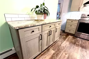 20 New York Ave, Cumberland, RI 02864 - Photo 8