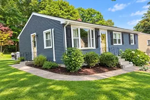 20 New York Ave, Cumberland, RI 02864 - Photo 2