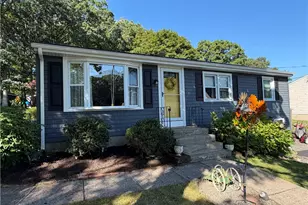 20 New York Ave, Cumberland, RI 02864 - Photo 2
