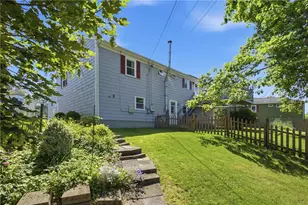 18 Continental Dr, Middletown, RI 02842 - Photo 28