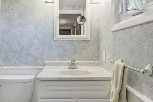 18 Continental Dr, Middletown, RI 02842 - Photo 22