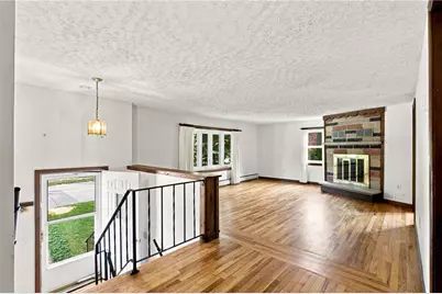 18 Continental Drive, Middletown, RI 02842 - Photo 4