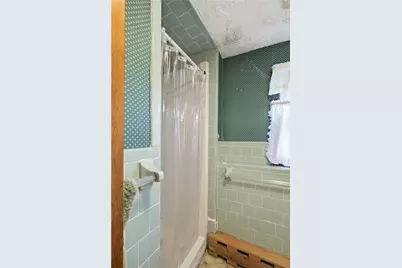 18 Continental Drive, Middletown, RI 02842 - Photo 26
