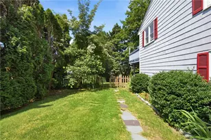 18 Continental Dr, Middletown, RI 02842 - Photo 32