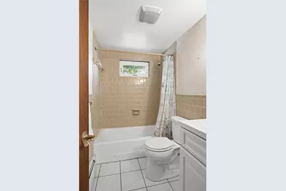 18 Continental Drive, Middletown, RI 02842 - Photo 20