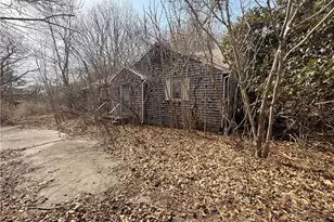 130 Bulgarmarsh Rd, Tiverton, RI 02878 - Photo 2