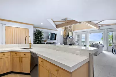 125 Cory's Lane, Portsmouth, RI 02871 - Photo 8