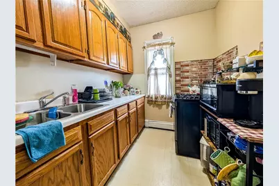 37 Sixth Avenue, Woonsocket, RI 02895 - Photo 4
