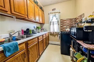 37 6th Ave, Woonsocket, RI 02895 - Photo 4